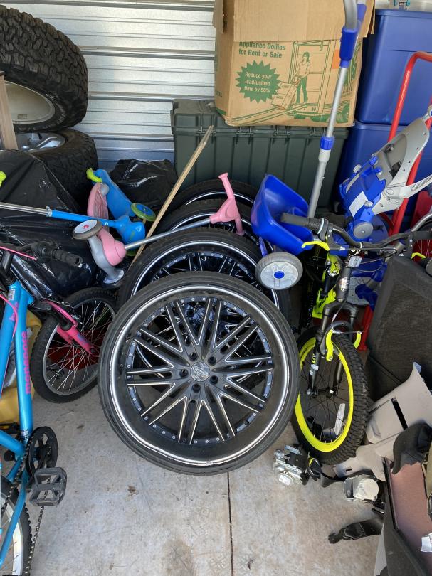 Storage Unit Auction in McDonough, GA at General Storage McDonough